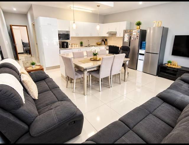 3 BEDROOM APARTMENT FOR SALE IN NEW TOWN CENTRE